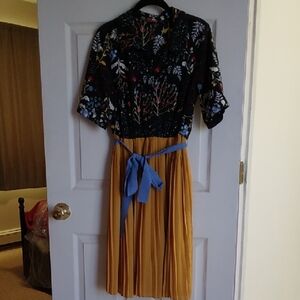 Modcloth Black Floral Dress With Gold Knife-pleated Skirt